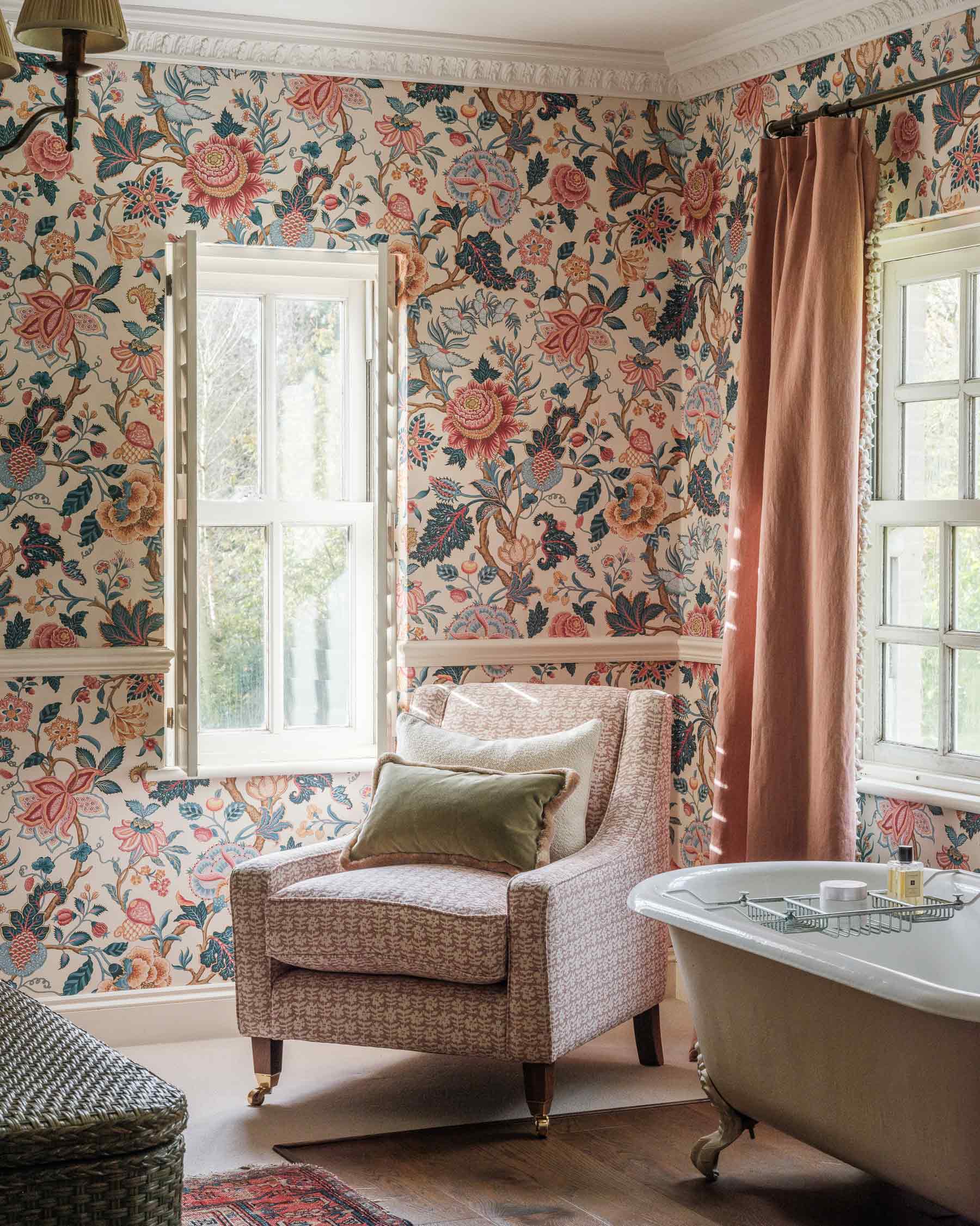 Handcrafted UK armchair with traditional upholstery detailing - Anboise