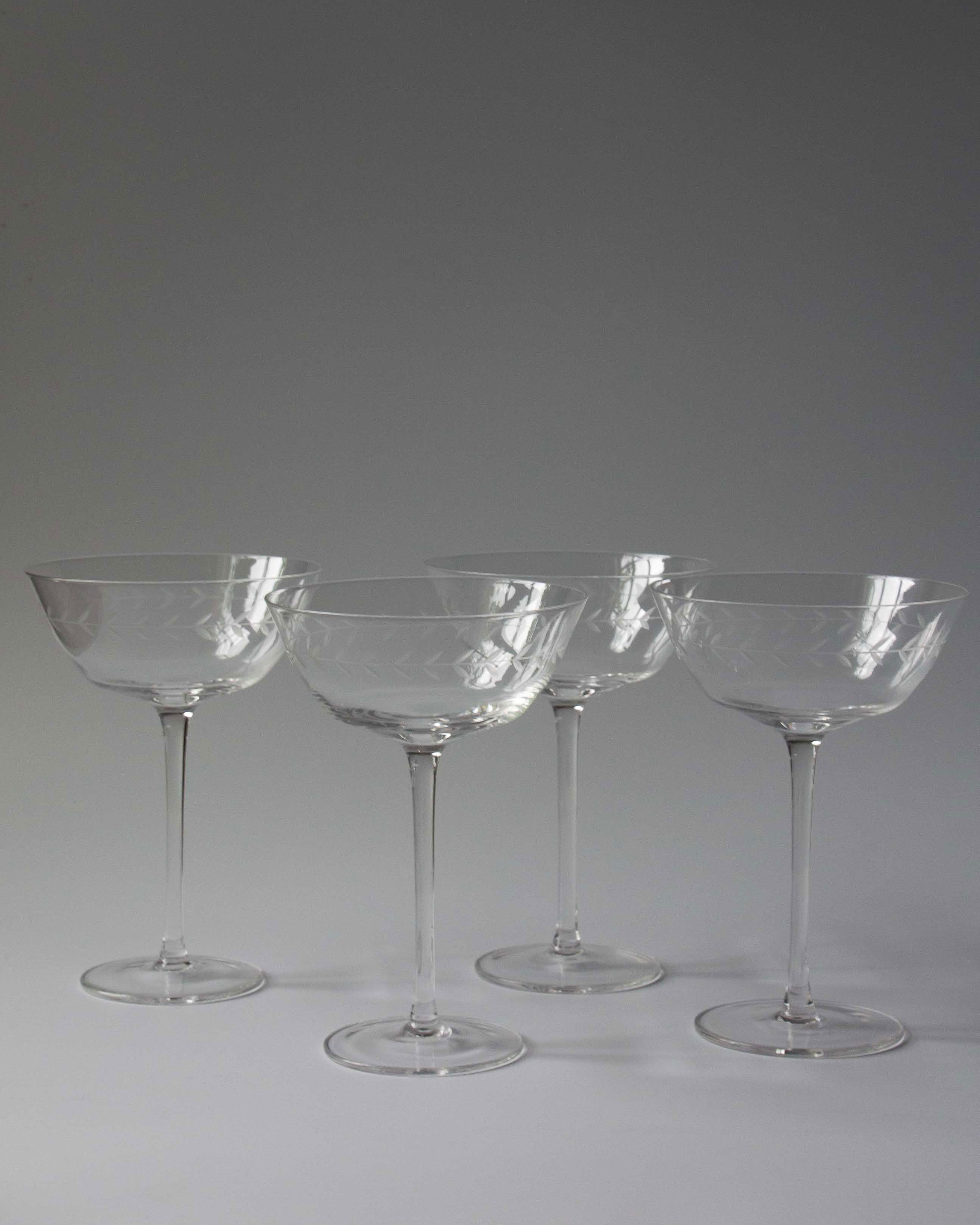 Set of four delicately decorated cocktail glasses | Anboise