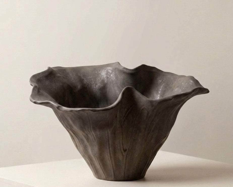 Nia porcelain decorative vase with organic sculptural form in rust tones – Anboise
