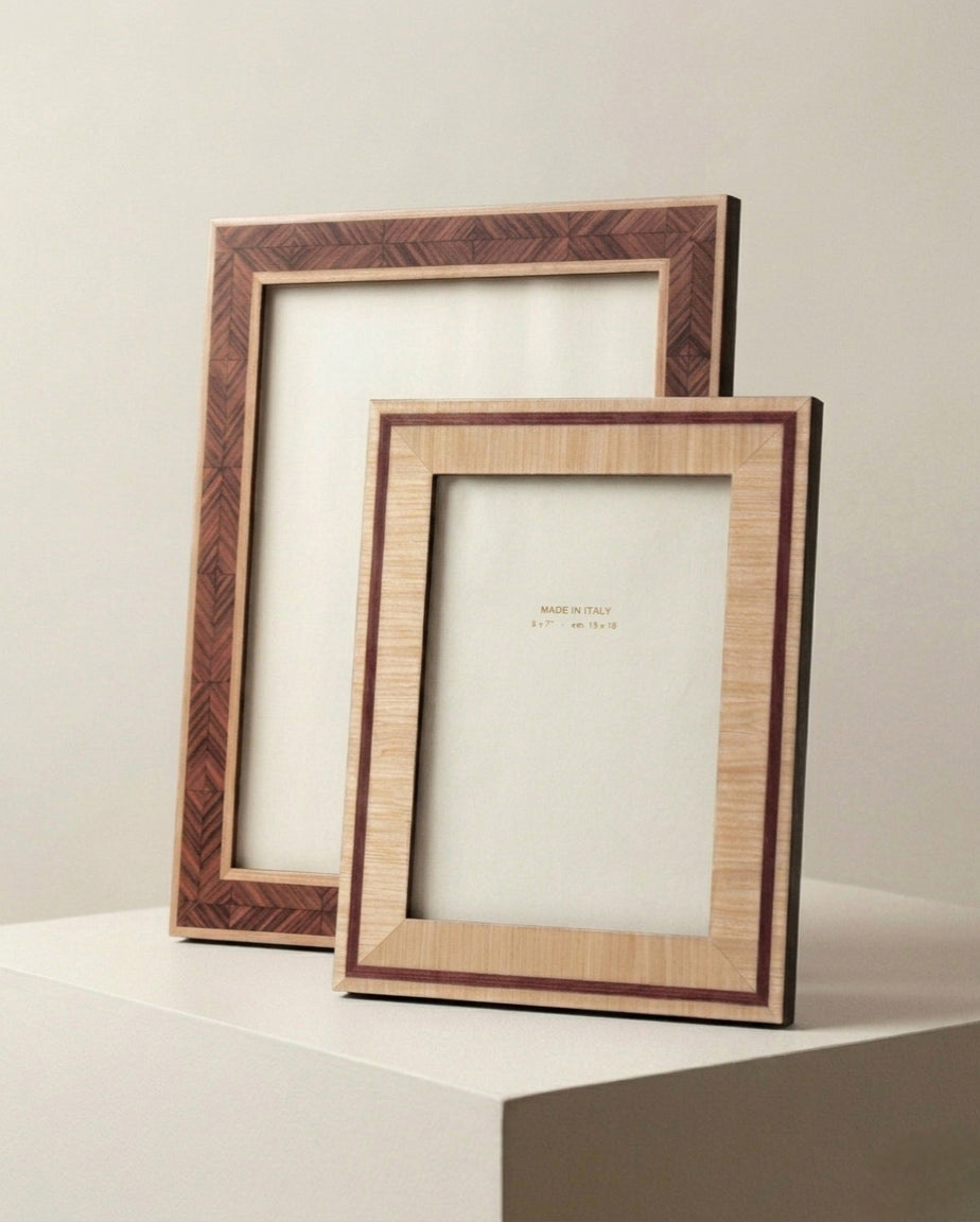 Handmade Italian walnut photo frame – landscape | Anboise