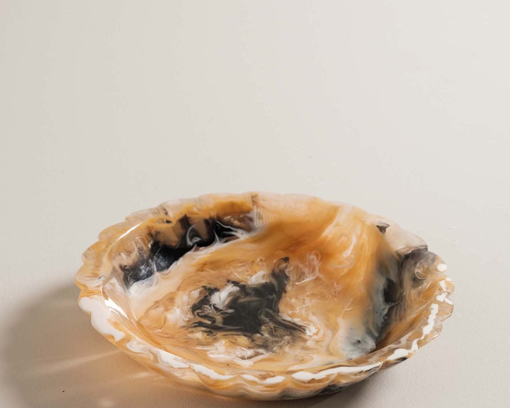 Amber scalloped resin decorative bowl with warm translucent tones – Anboise