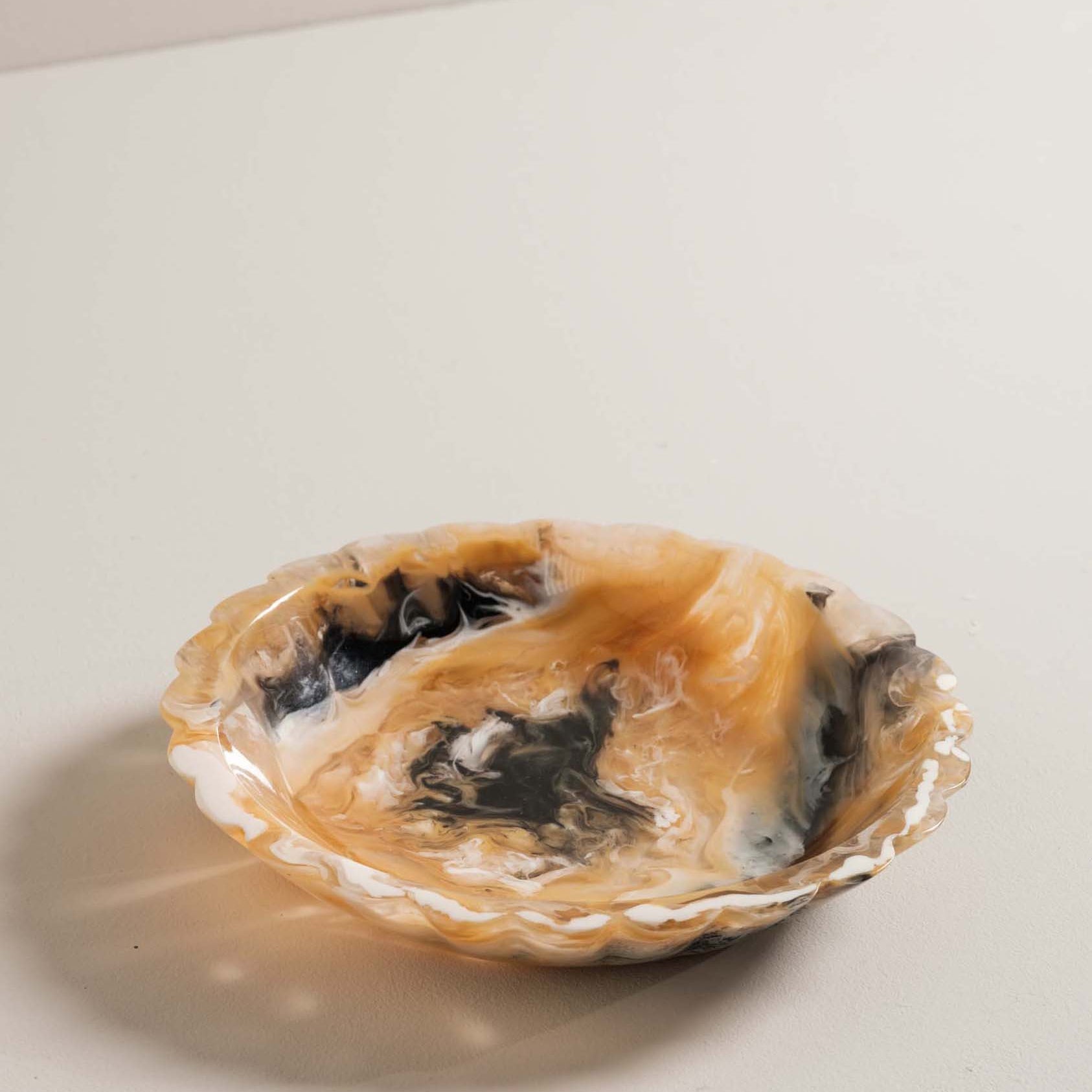 Amber scalloped resin decorative bowl with warm translucent tones – Anboise