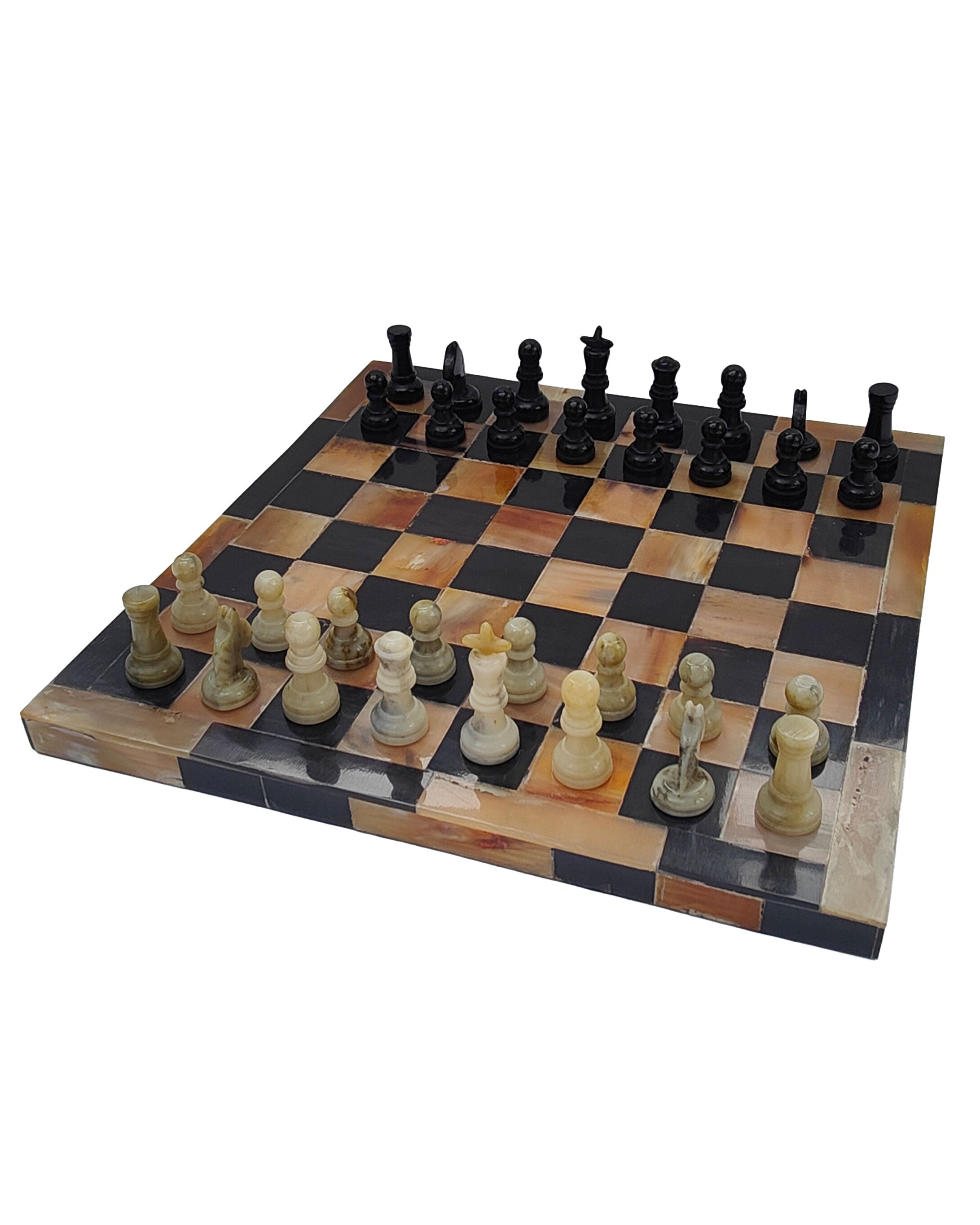 Hand crafted horn, luxury chess set | Anboise