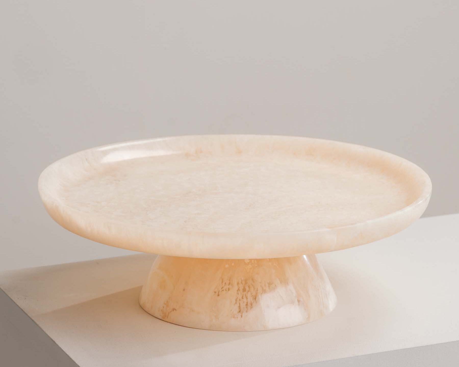 Helena resin cake stand with soft swirling tones – Anboise

