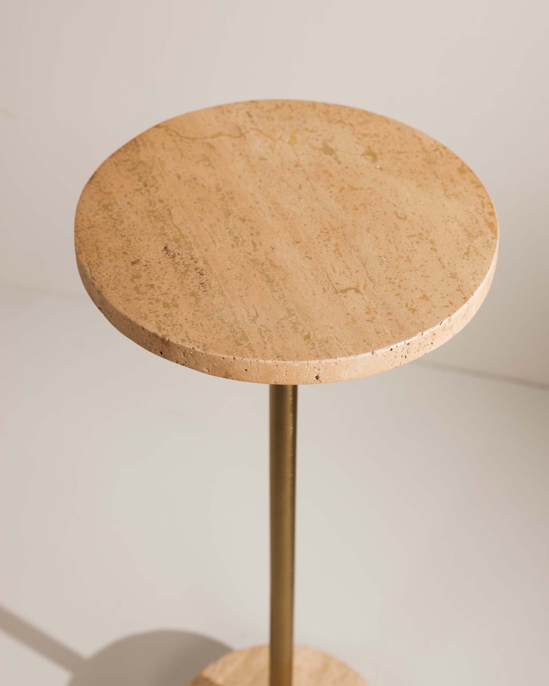 Sculptural Travertine side table with clean silhouette - Anboise