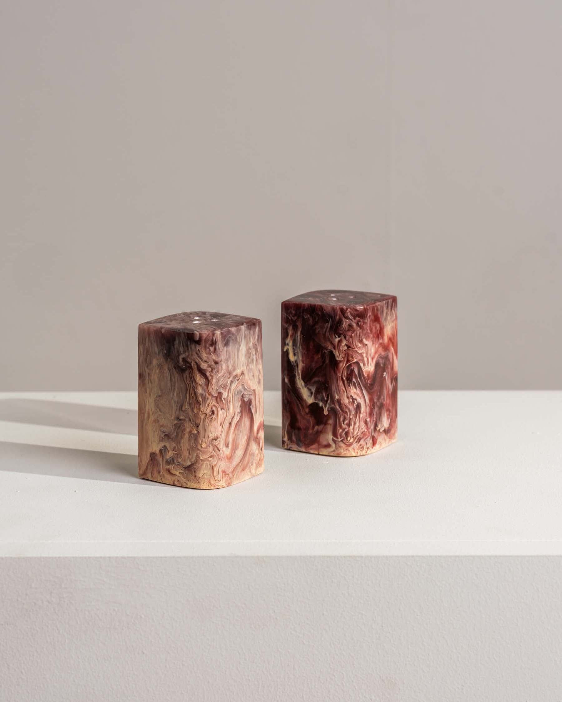 Elianna burgundy and blush resin salt and pepper cellars – Anboise