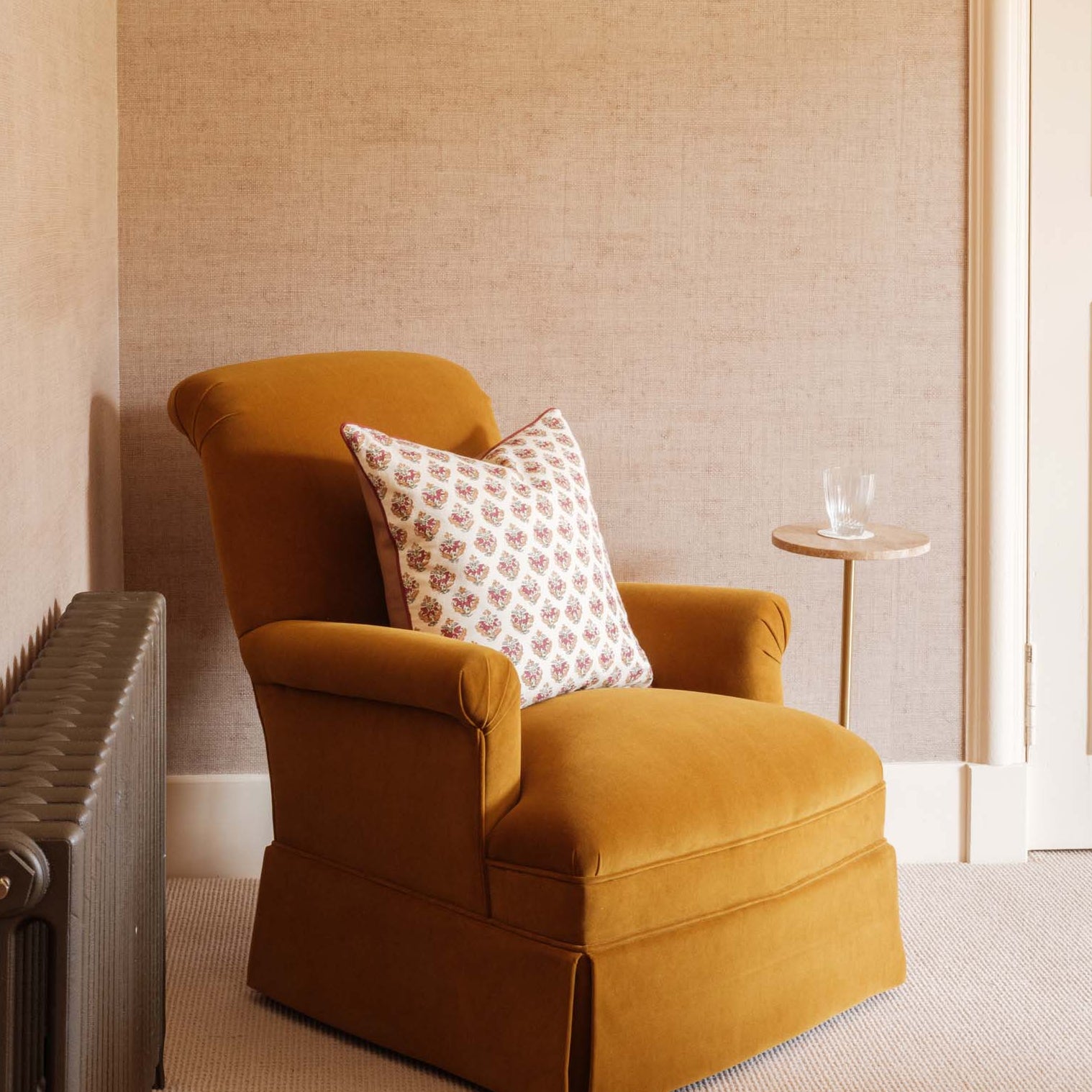 Murray handmade English skirted armchair with high curved back – Anboise