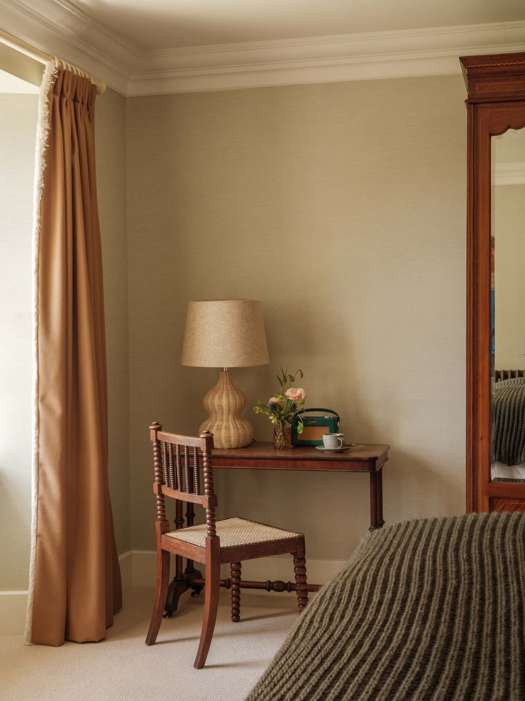 Anboise Rattan Lamp