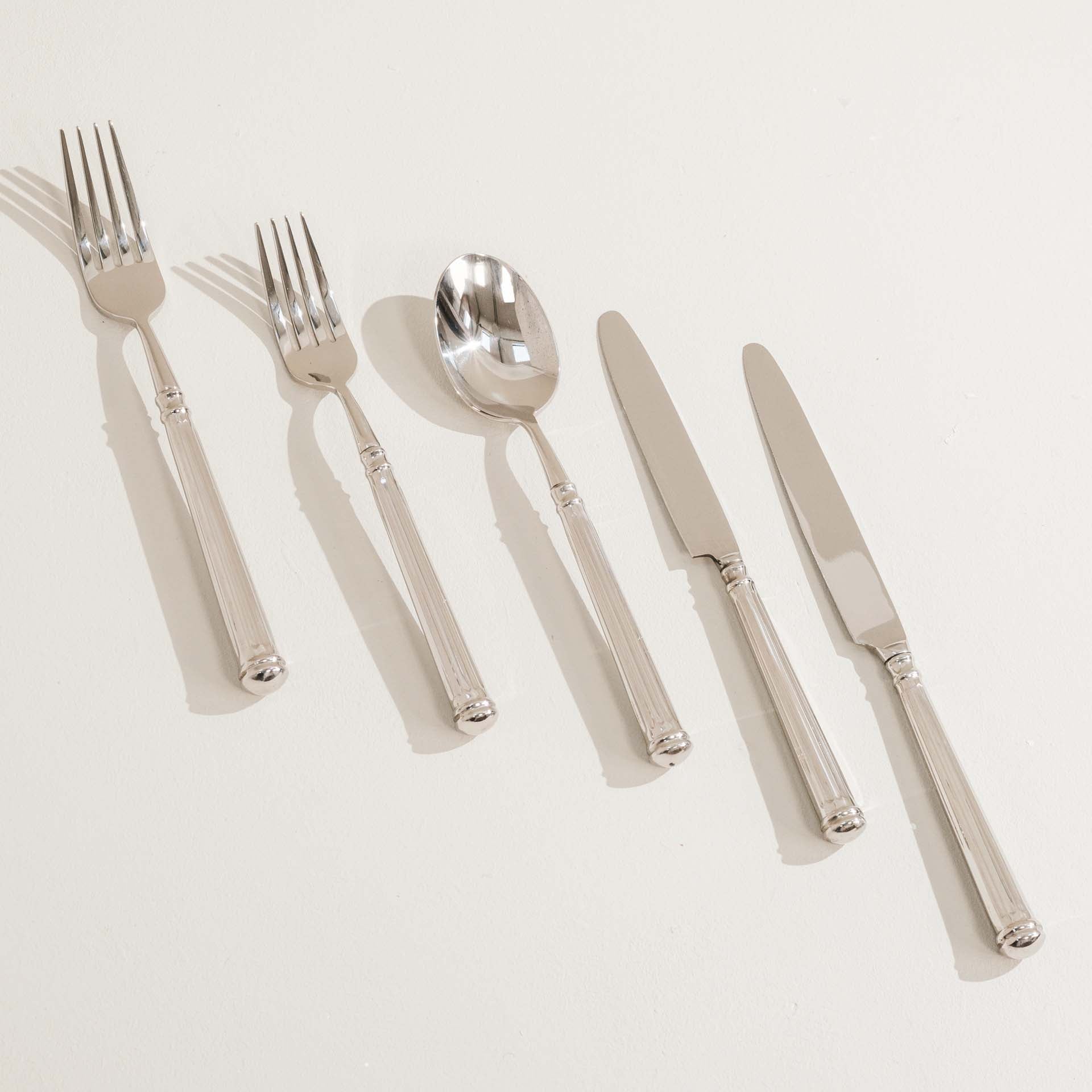 Handcrafted stainless steel cutlery with polished finish - Aboise
