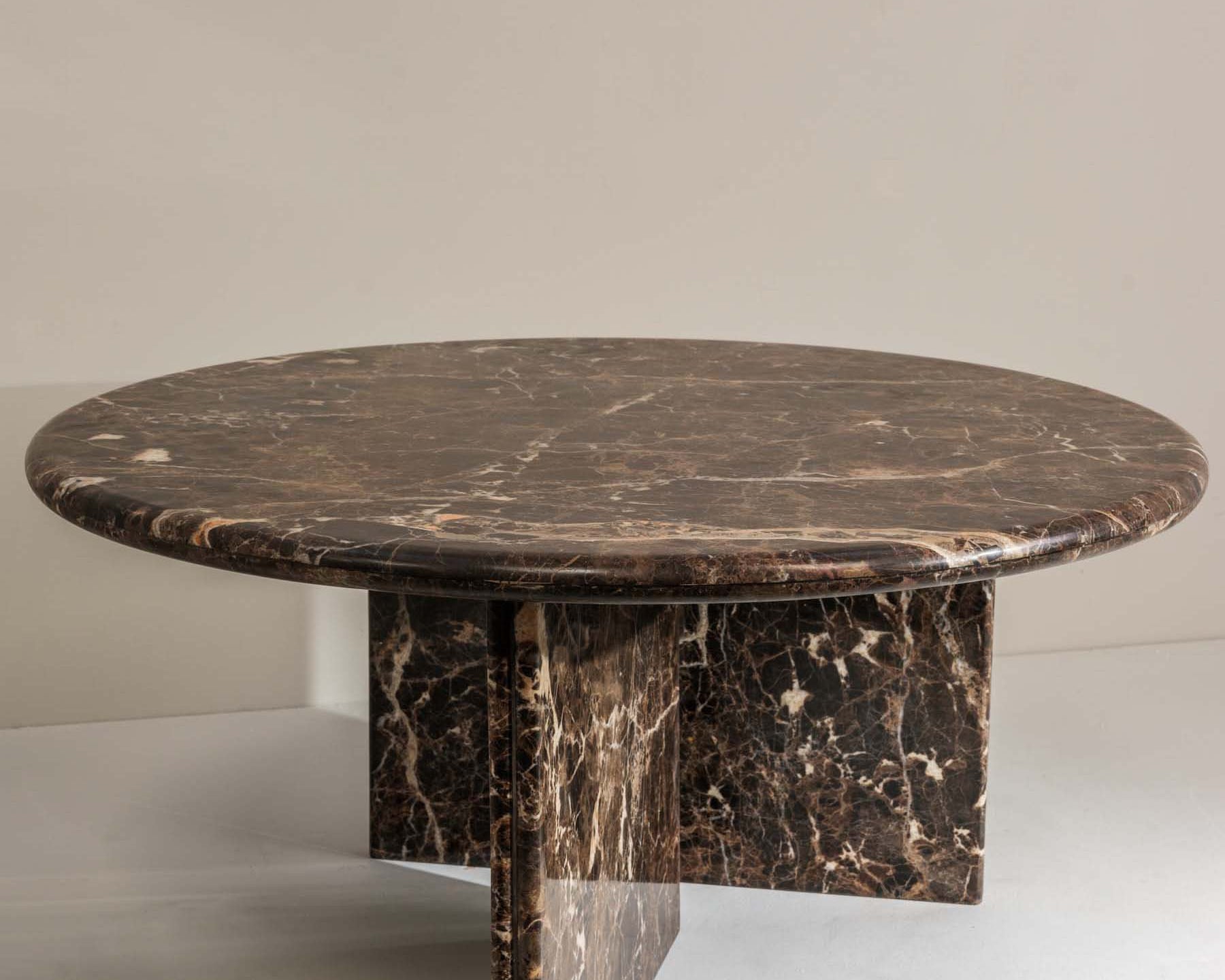 Solid marble centrepiece with timeless, elegant silhouette