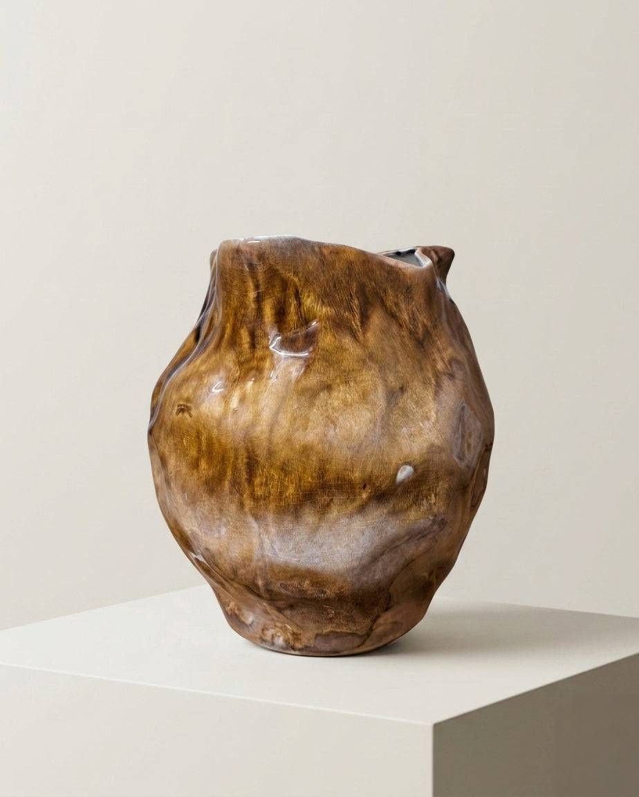 April ceramic vase with sculptural organic form and crackle‑style glaze – Anboise