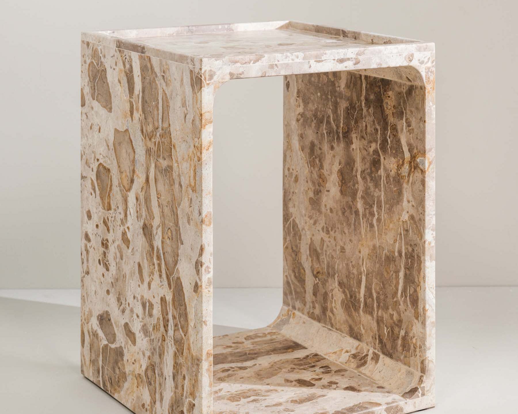 Fernanda square side table crafted from beige Desert Storm marble – Anboise