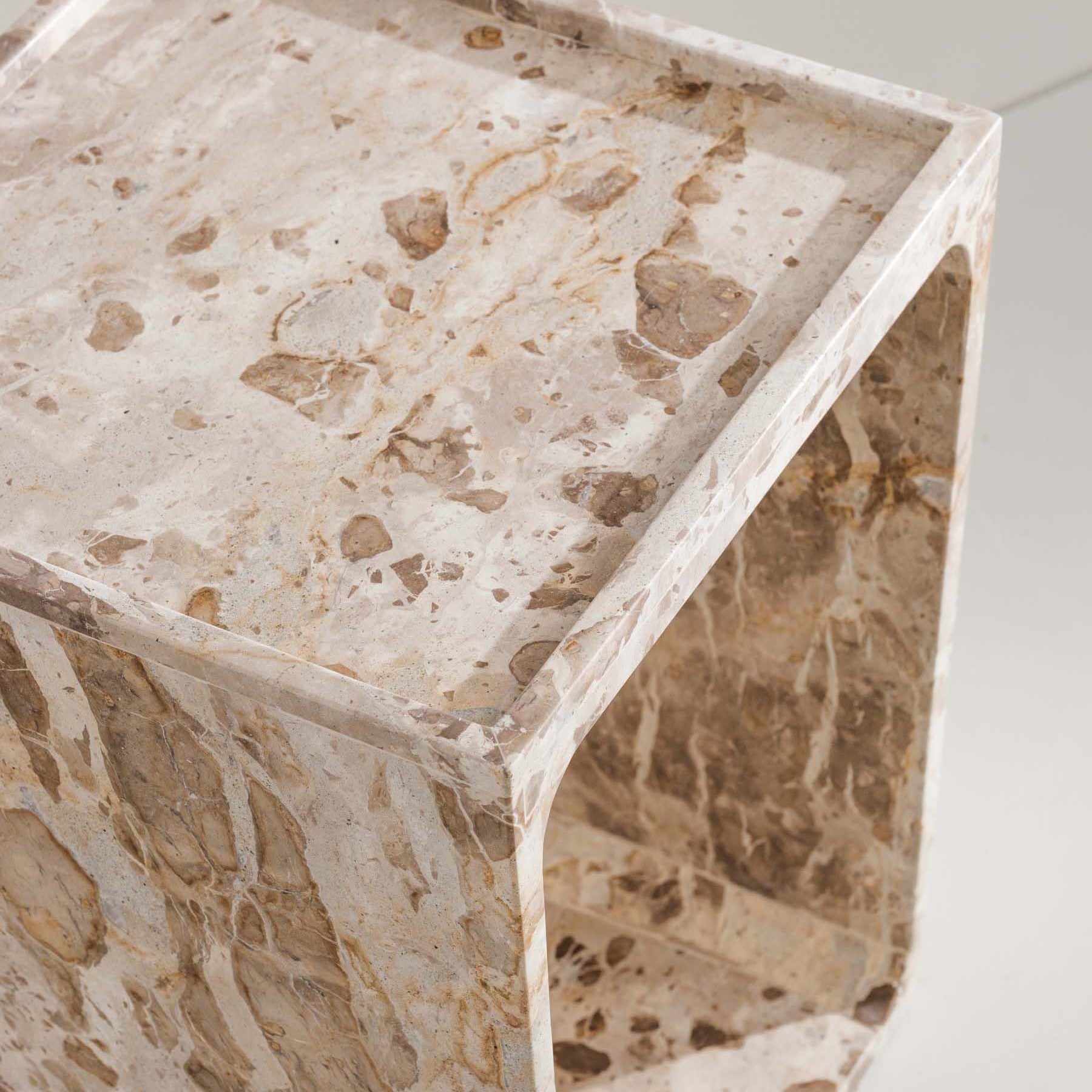 Close‑up of the Fernande marble beside table - Anboise