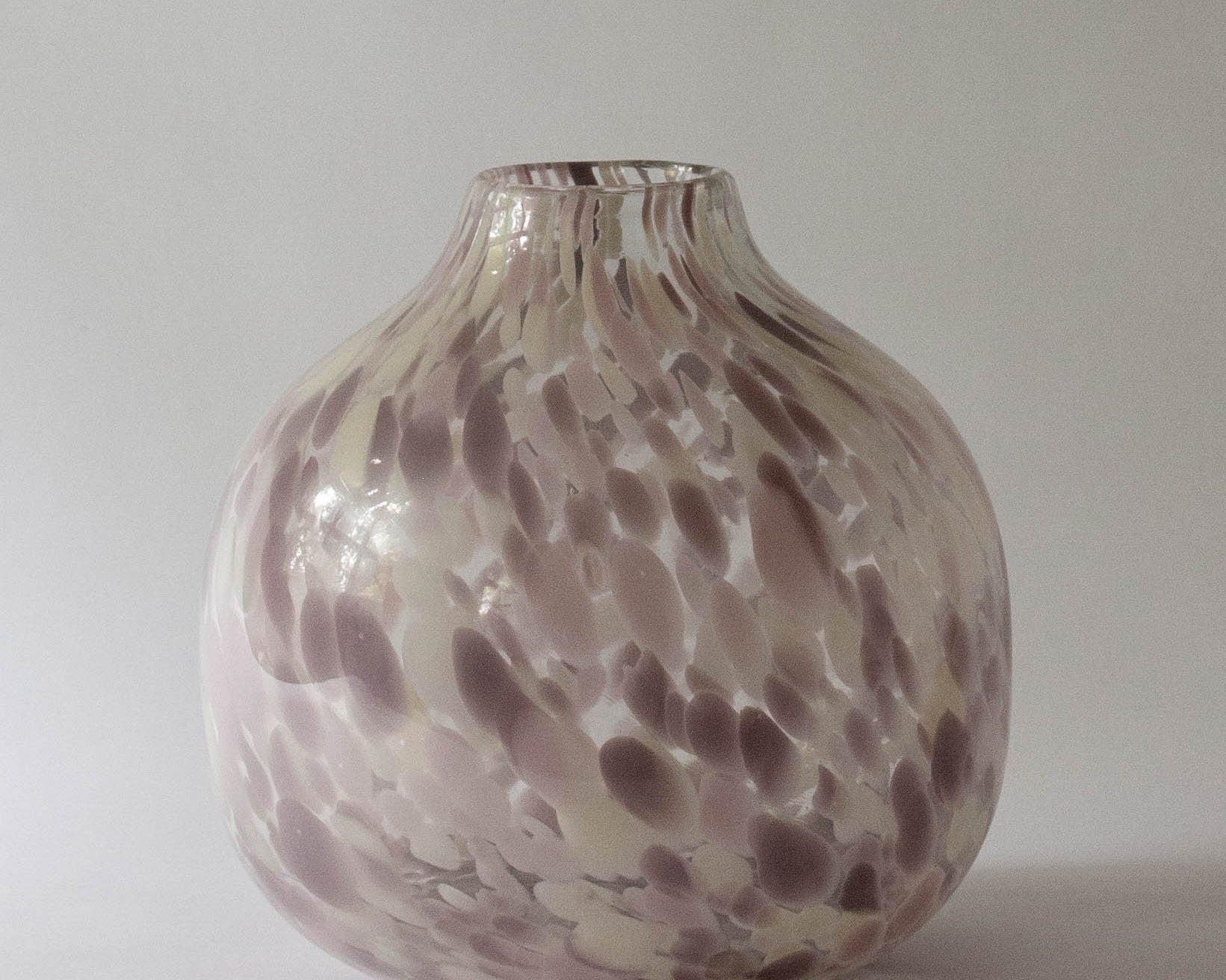 Speckled finish luxury mouth blown vase will | Anboise Accessories