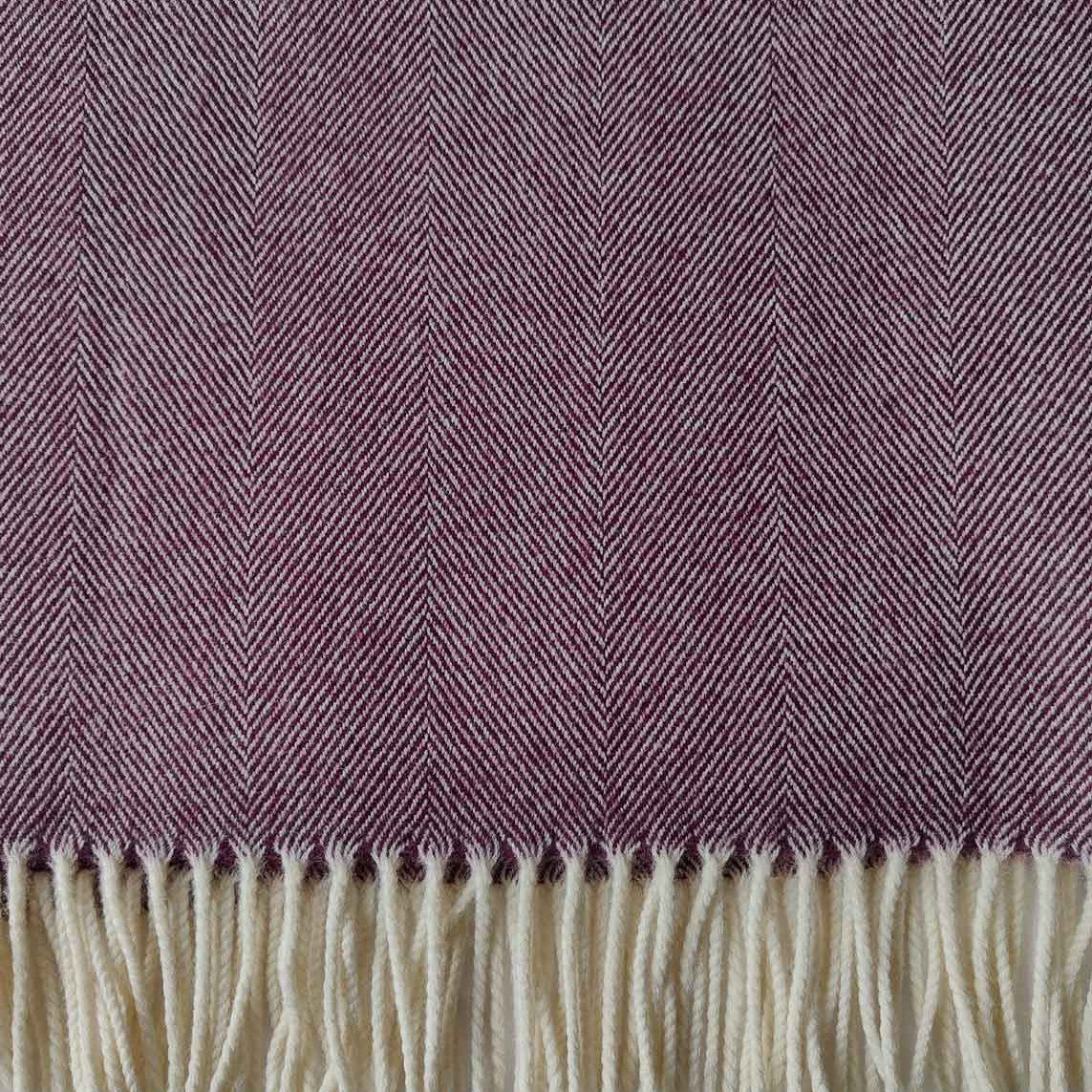 Close‑up of aubergine Merino weave and soft texture | Anboise