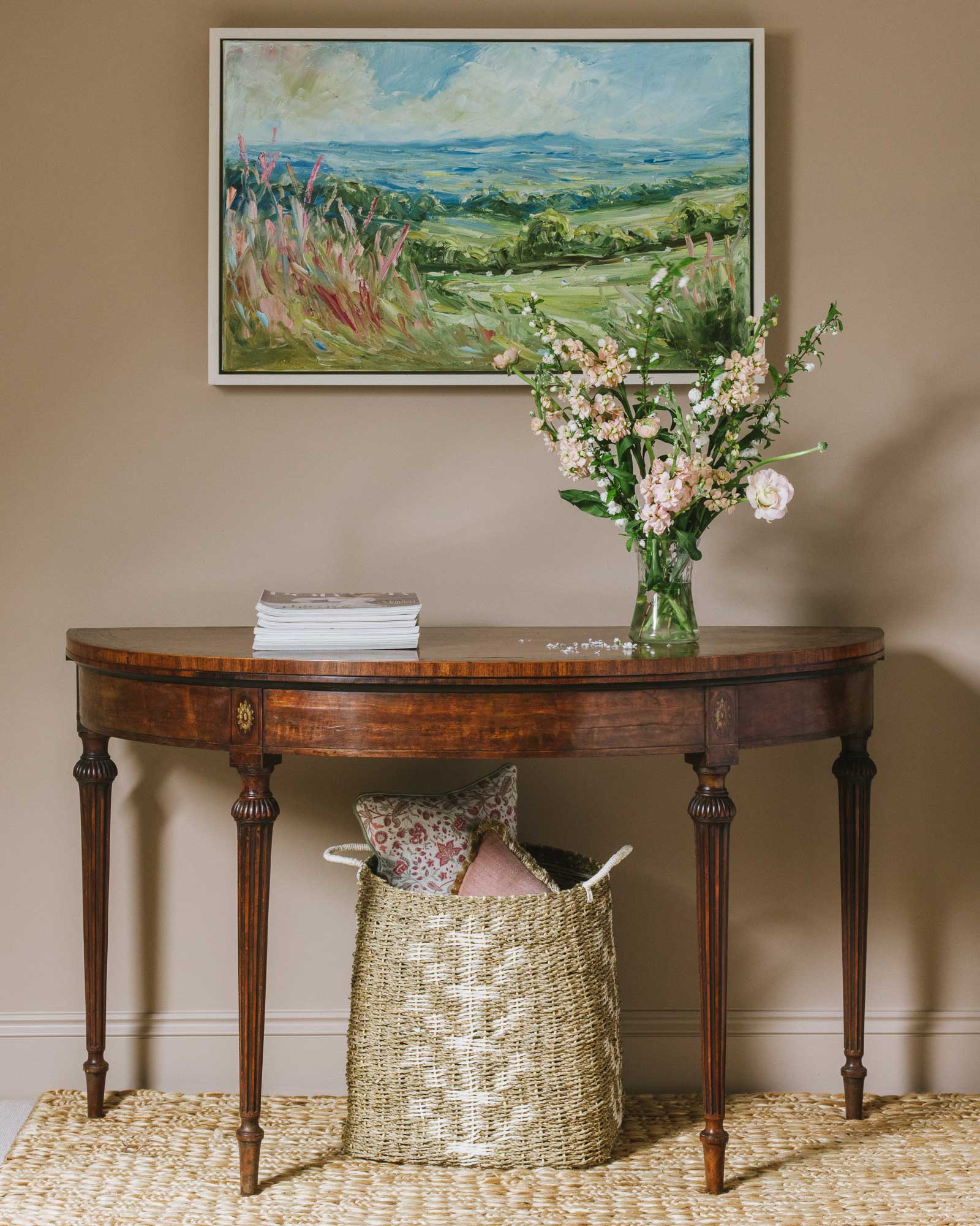 Mesa de cartas grande de madera satinada