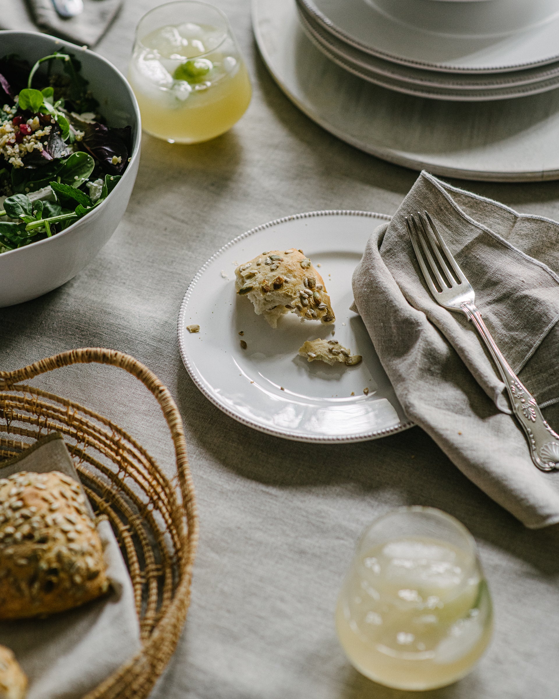 With their subtle embroidered edge, the luxury Georgia linen napkin | Anboise Tableware