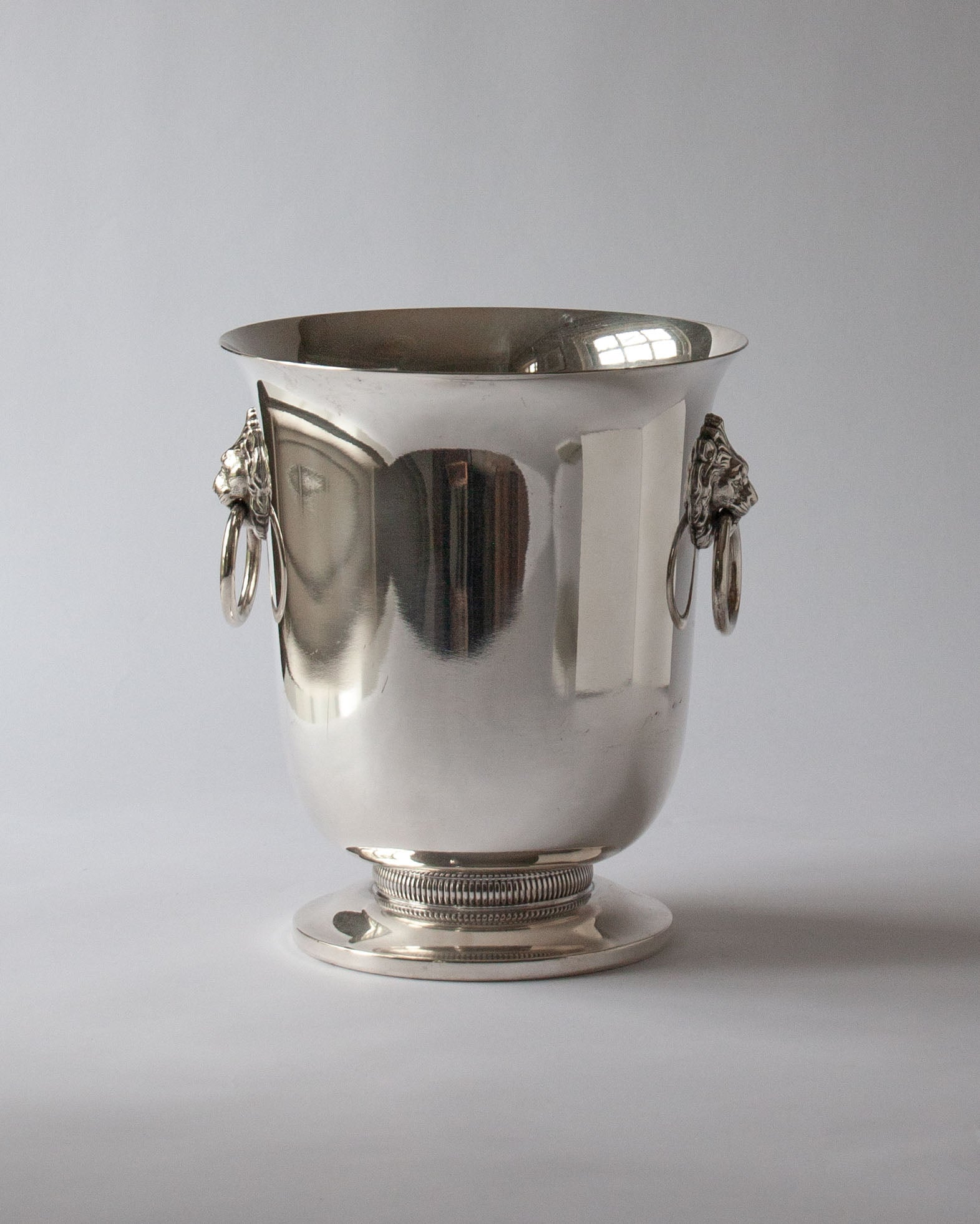 Hielera de plata antigua