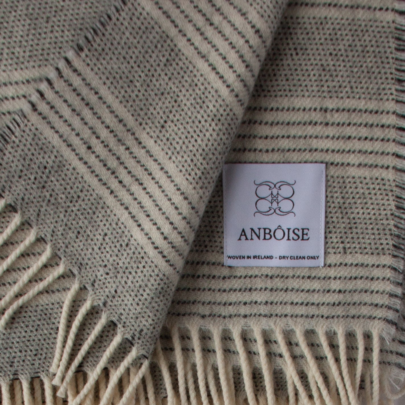 Close‑up of Alpaca–Merino weave and soft texture - Anboise