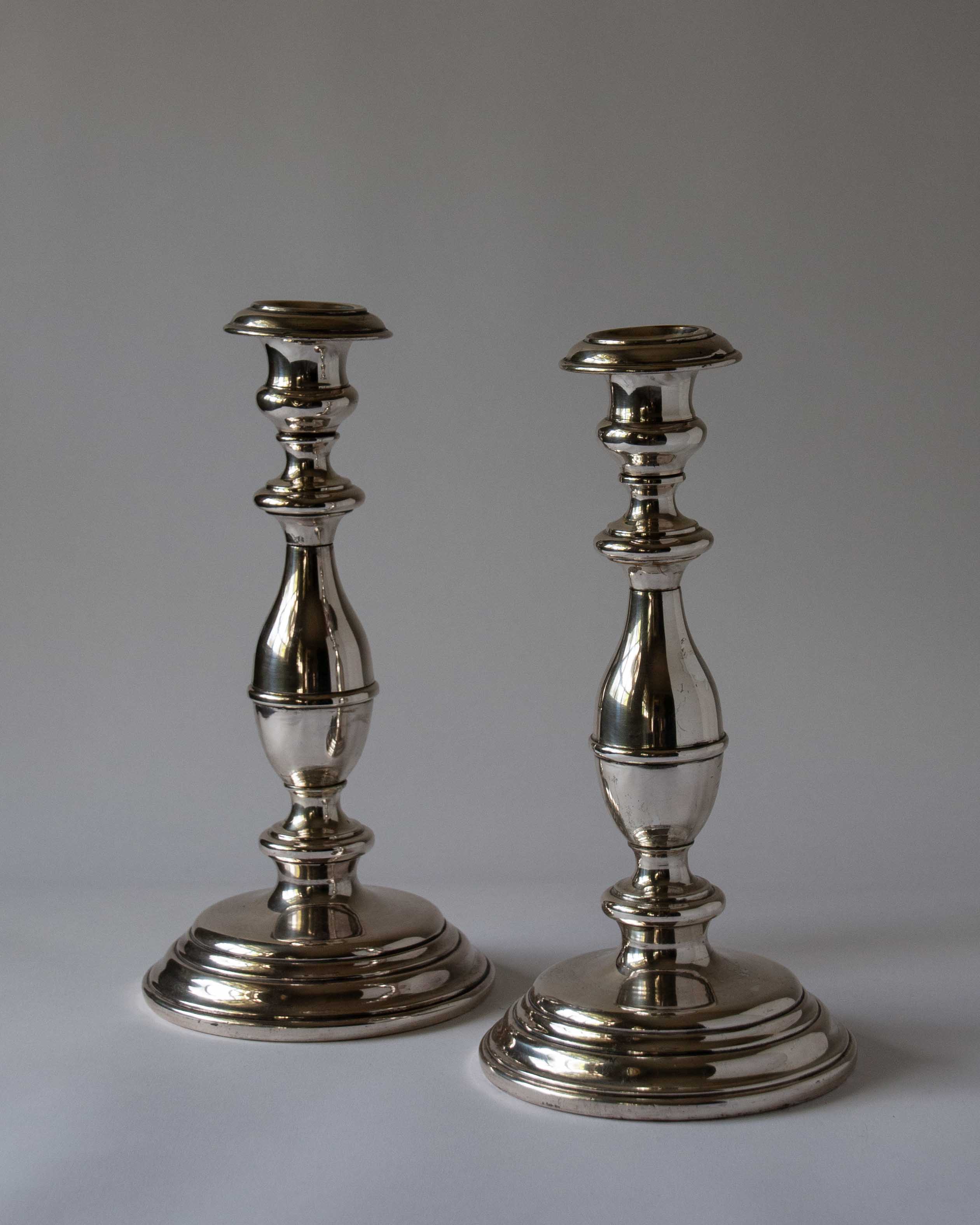 Candelabros de plata antiguos