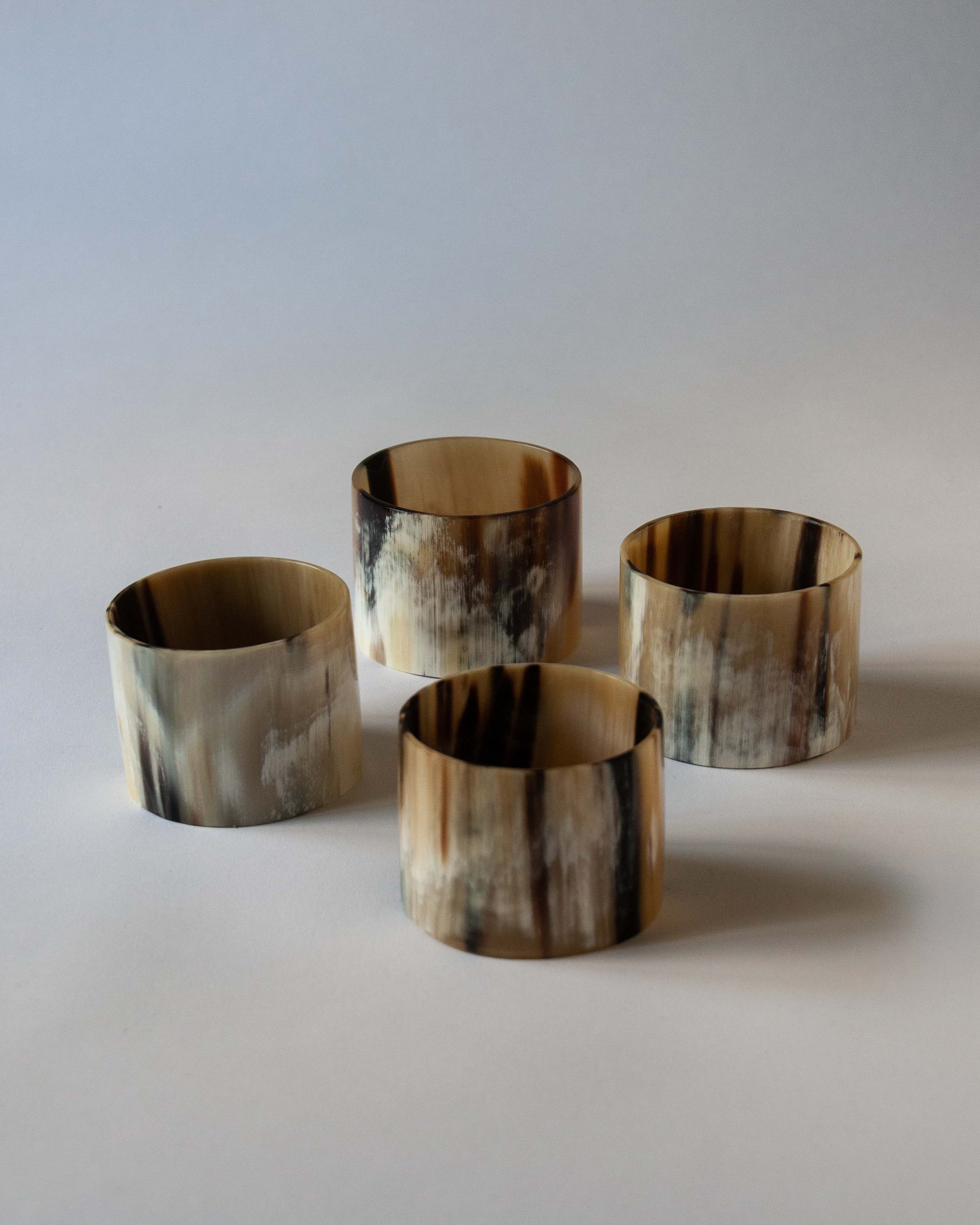 Close‑up of natural horn grain and colour variations | Anboise Accessories