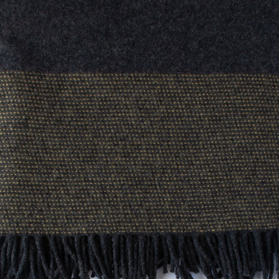 Cashmere–Merino throw with fringe detailing - Anboise
